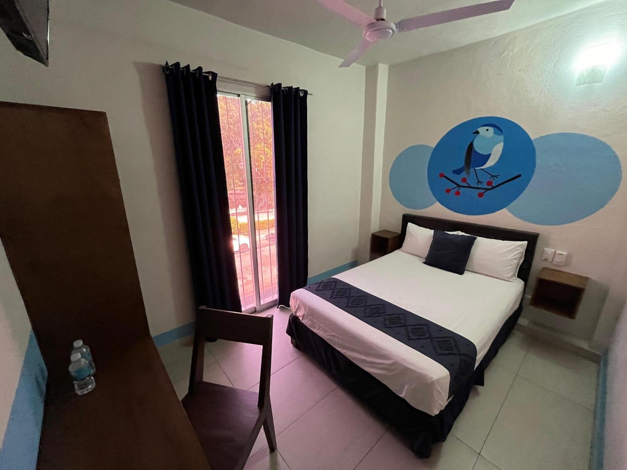 Hotel Juarez 70 Colima Buitenkant foto