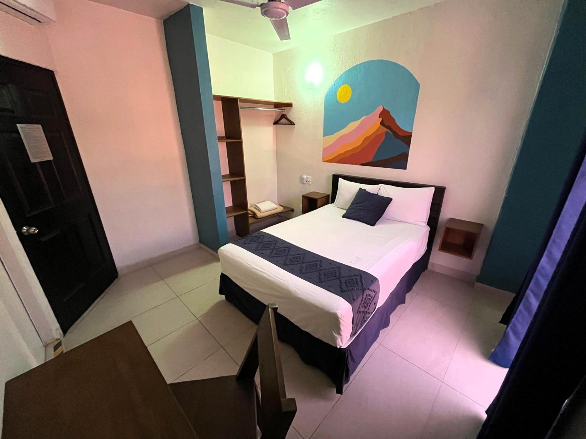 Hotel Juarez 70 Colima Buitenkant foto