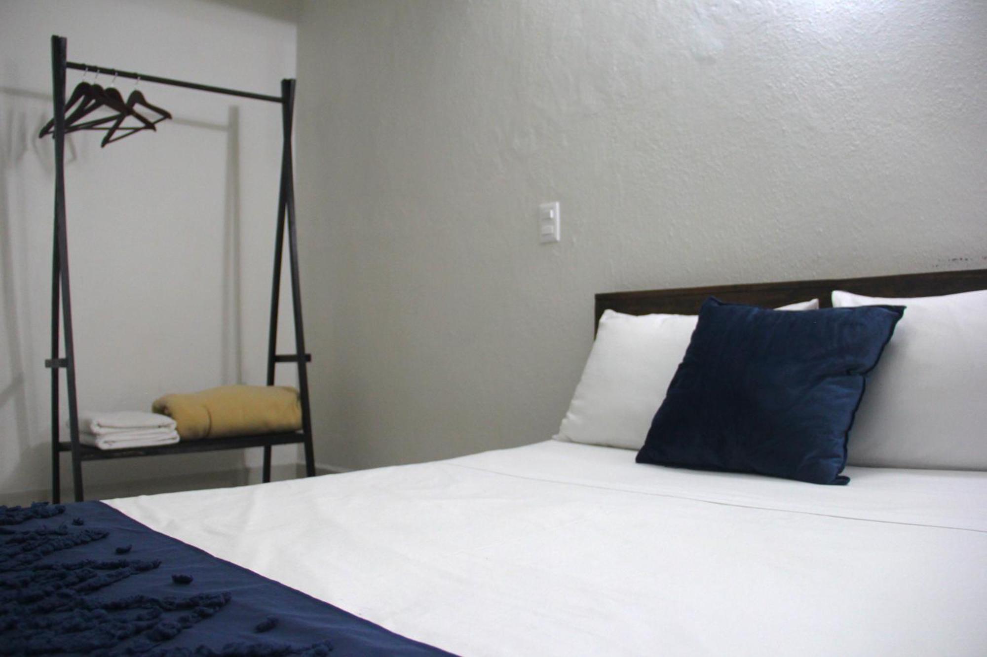 Hotel Juarez 70 Colima Kamer foto